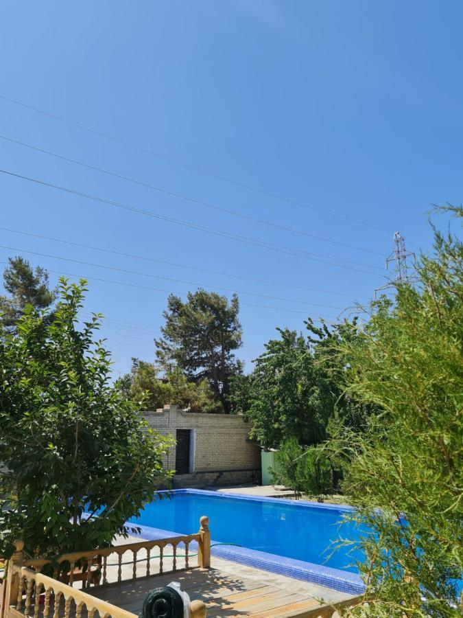 בוקורו May Weather Resort מראה חיצוני תמונה