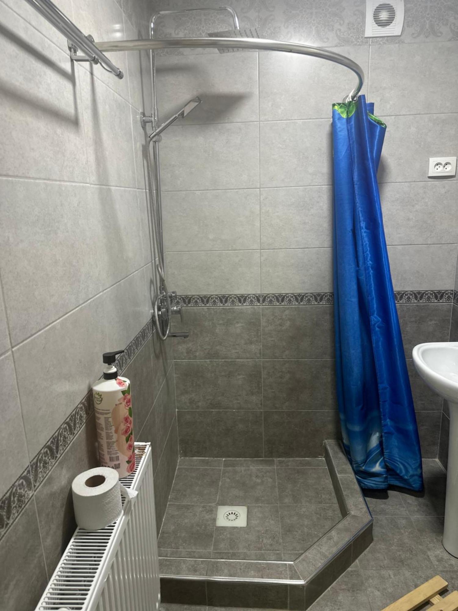 בוקורו May Weather Resort מראה חיצוני תמונה