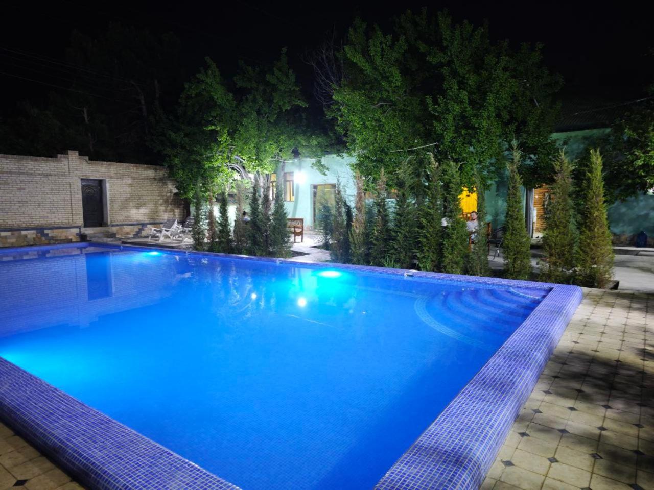 בוקורו May Weather Resort מראה חיצוני תמונה