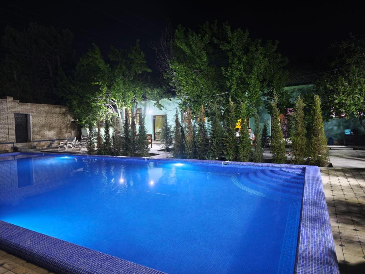 בוקורו May Weather Resort מראה חיצוני תמונה