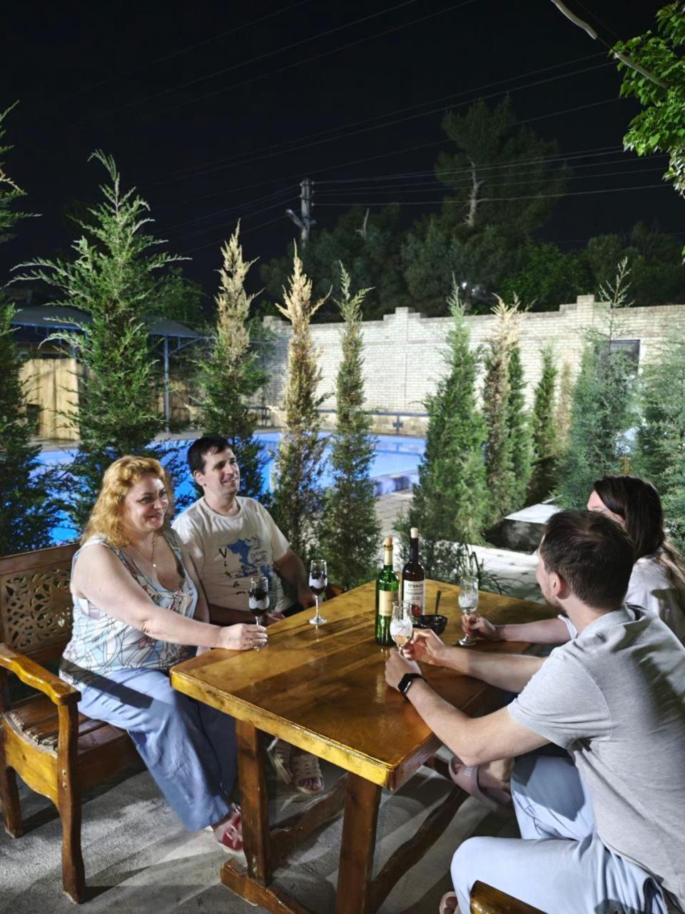 בוקורו May Weather Resort מראה חיצוני תמונה
