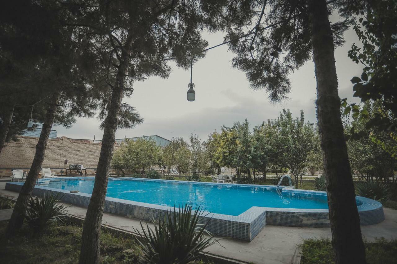 בוקורו May Weather Resort מראה חיצוני תמונה